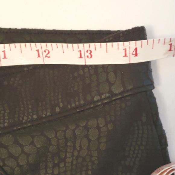 Hue black snakeskin Leggings M EUC - Picture 5 of 8